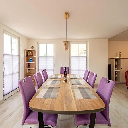 Holiday home 5 Sterne - Ferienhaus Klar Zum Einschiffen Parow